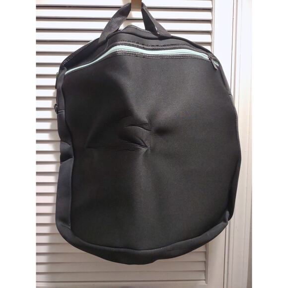 New open box We R Memory Keepers ShotBox Premium Storage Bag 6 pockets strap - Picture 5 of 12